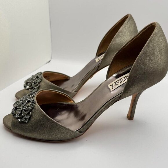 Badgley Mischka Leather Crystal Embellishments - Picture 4 of 8